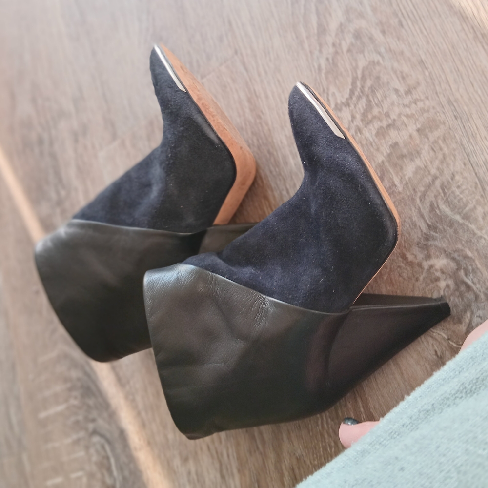 IRO Black Leather and Suede Heeled Boots